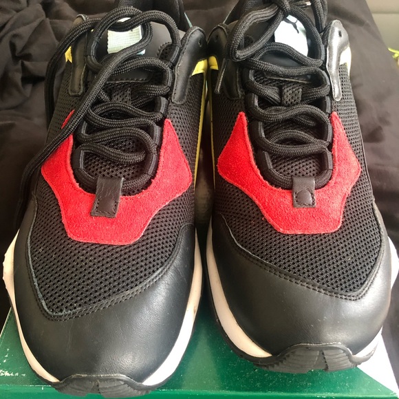 Men’s Puma Spectra size 9 worn 1x